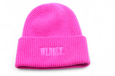 Sehr schöne und hochwertige Strickmütze aus 100 % feinster Merinowolle, gefertigt in Deutschland. Farbe Pink
