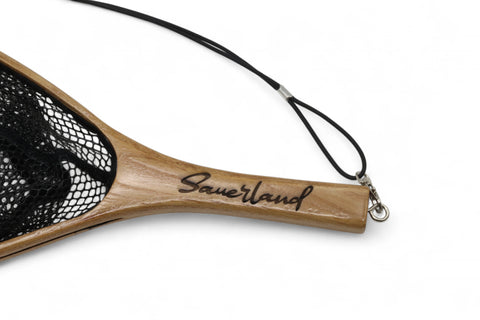 Schöner leichter Watkescher aus Holz mit Gravur Sauerland und Gumminetz