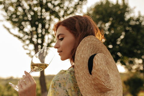 In der Rubrik Weißwein &amp; Rosè finden Sie eine feine Auswahl an nationalen und internationalen Top-Weinen.